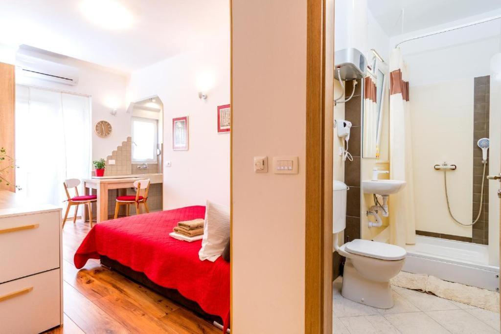 Apartments Yoe Сплит Екстериор снимка