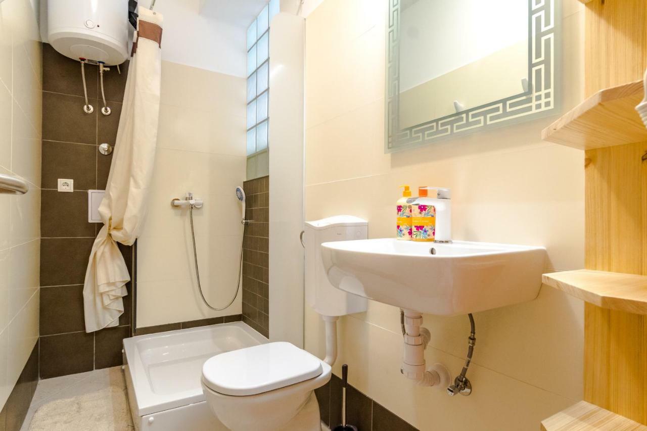 Apartments Yoe Сплит Екстериор снимка