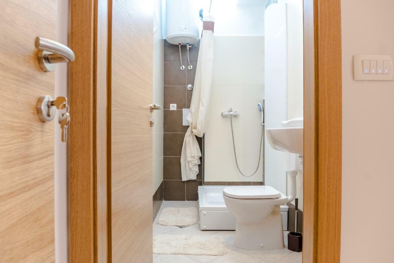 Apartments Yoe Сплит Екстериор снимка