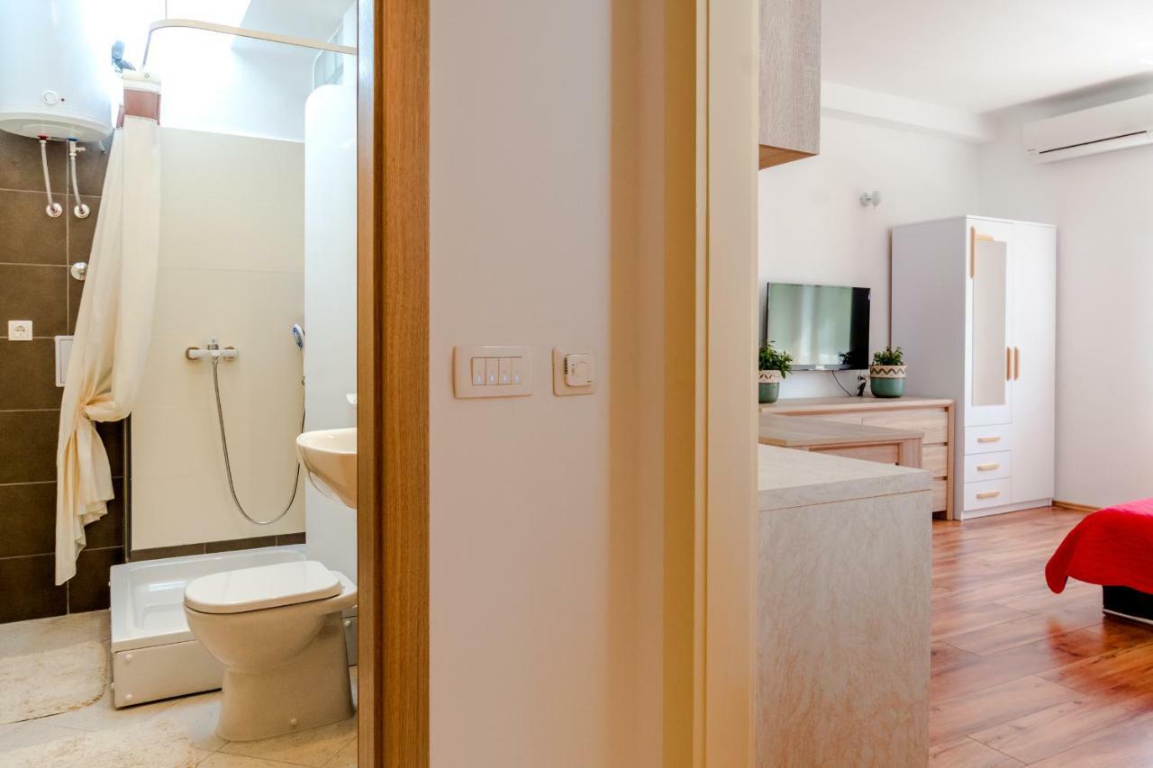 Apartments Yoe Сплит Екстериор снимка